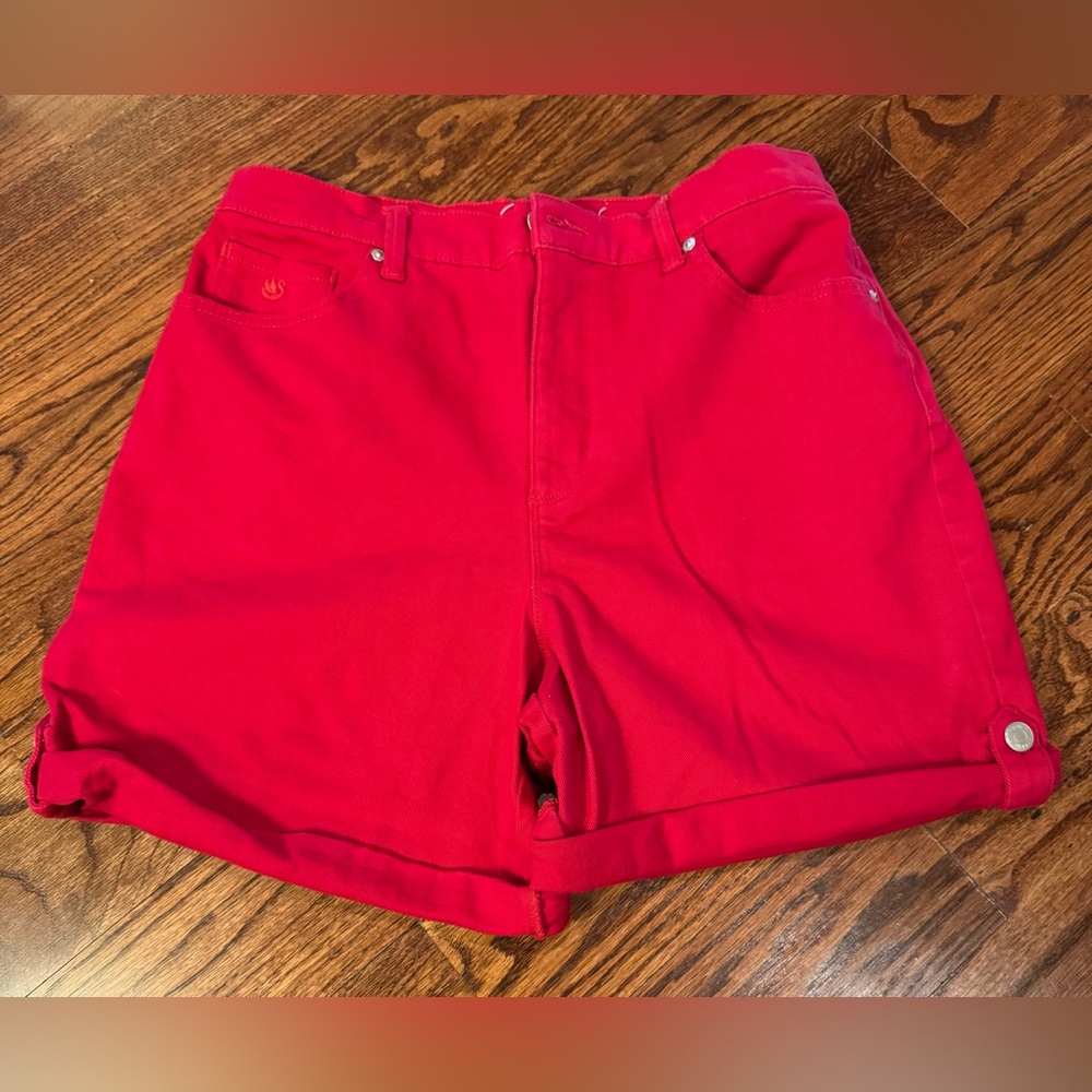 Gloria Vanderbilt Red Jeans Women's Shorts - Size 10